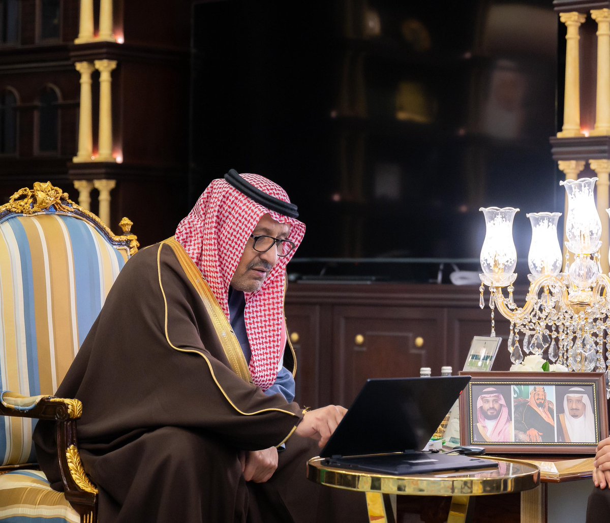 BahaPrincedom's tweet image. سمو أمير #الباحة يستقبل رئيس هيئة الهلال الأحمر ويدشّن عددًا من المشروعات الإسعافية التابعة للهيئة في المنطقة وشملت:
* مبنى الإدارة العامة لفرع هيئة الهلال الأحمر.
* ⁠مراكز إسعاف في مدينة الباحة، ومحافظات بلجرشي، وقلوة، والعقيق، والمندق، والحجرة.
#إمارة_منطقة_الباحة