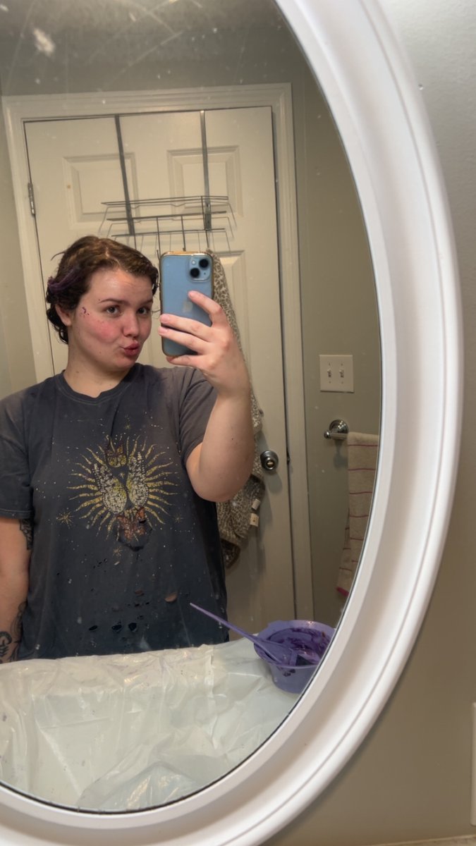 Madelime__'s tweet photo. My hair is purple now :) https://t.co/pBrvUHfIlV
