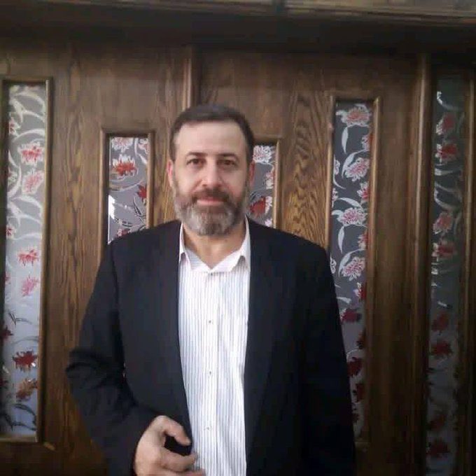 WitnessSyria360's tweet image. ⬇️ English translation below ⬇️

🔴 اعتقال رجل دين علوي في طرطوس

طرطوس:
أقدمت عناصر الامن العام الارهابي على اعتقال الشيخ آصف مهنا مهنا من محافظة طرطوس، بعد اقتحام قرية بيت تليجة فجر اليوم 5 كانون الثاني/يناير 2026، بمشاركة نحو عشر سيارات عسكرية، حيث جرى اعتقاله من منزله.

الشيخ…