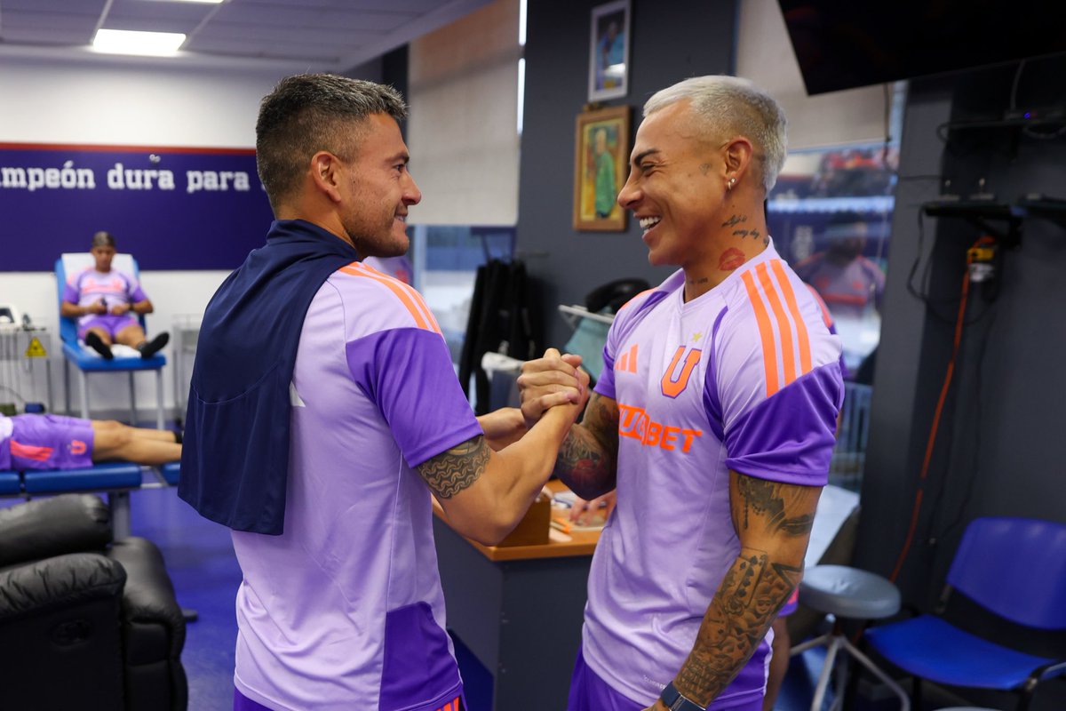 udechile's tweet image. Sonríe la esférica 💫