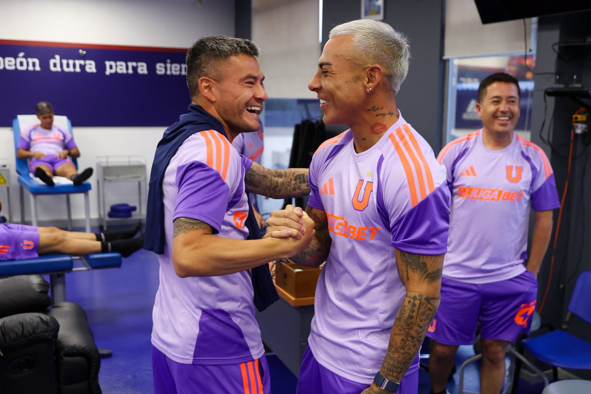 udechile's tweet image. Sonríe la esférica 💫