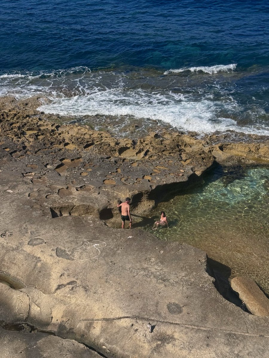 럮 luckk tweet media