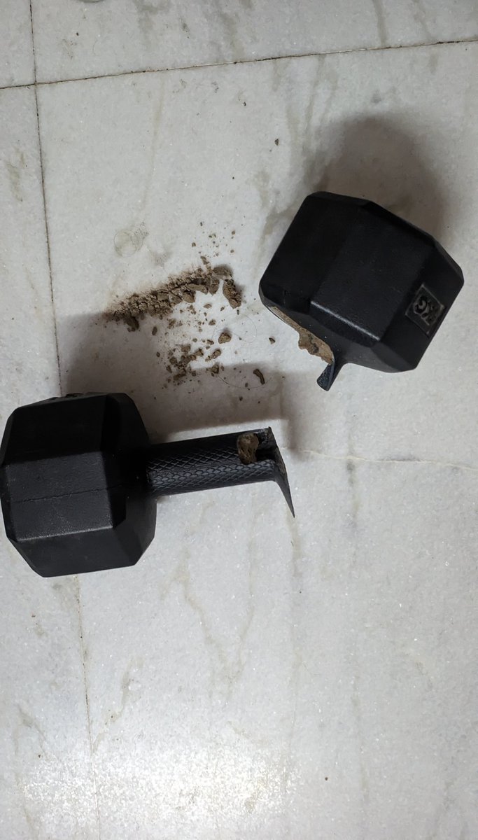 im_10may's tweet photo. My New year's resolution just hit a roadblock. 'Kisi cheez ko shiddat se chaho....' always works in reverse gear for me. Dumbbell-Fumble 😅 https://t.co/eQfZGqkORp