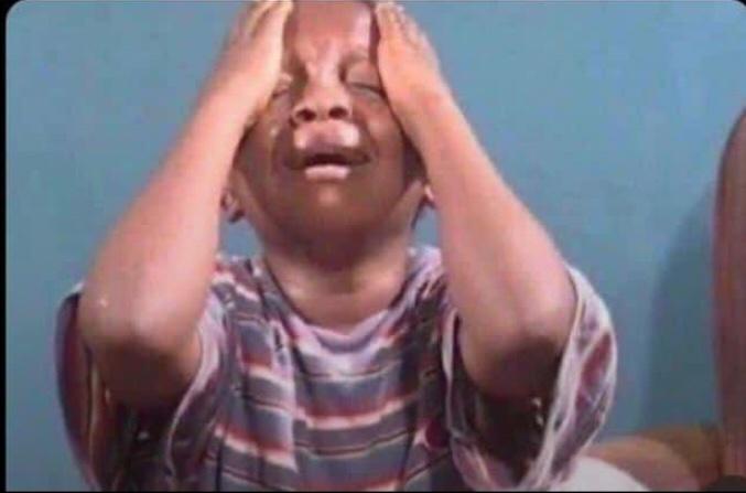 I borrow you my power Bank, you dey use charge your own power Bank