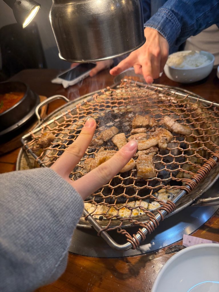 kiranharsa's tweet image. ⠀

Selamat ulang tahun, Kak @Retarka. Terima kasih traktirannya.

⠀