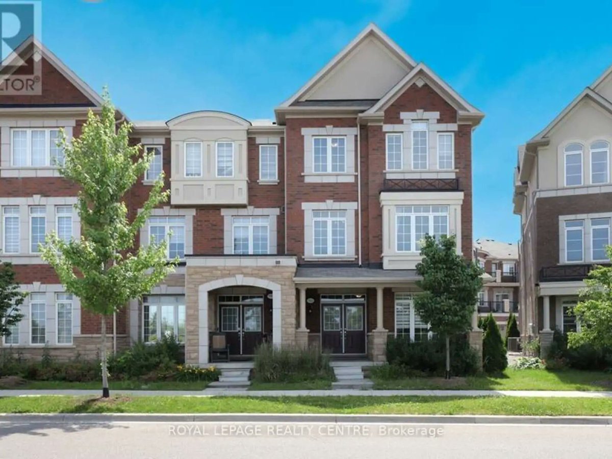 OntarioForSale's tweet image. 3 Bedroom Home in Oakville 3020 George Savage Avenue #Oakville #RealEstate MoveMe.To/BtQpCm MoveMe.To/Oakville/RealE…