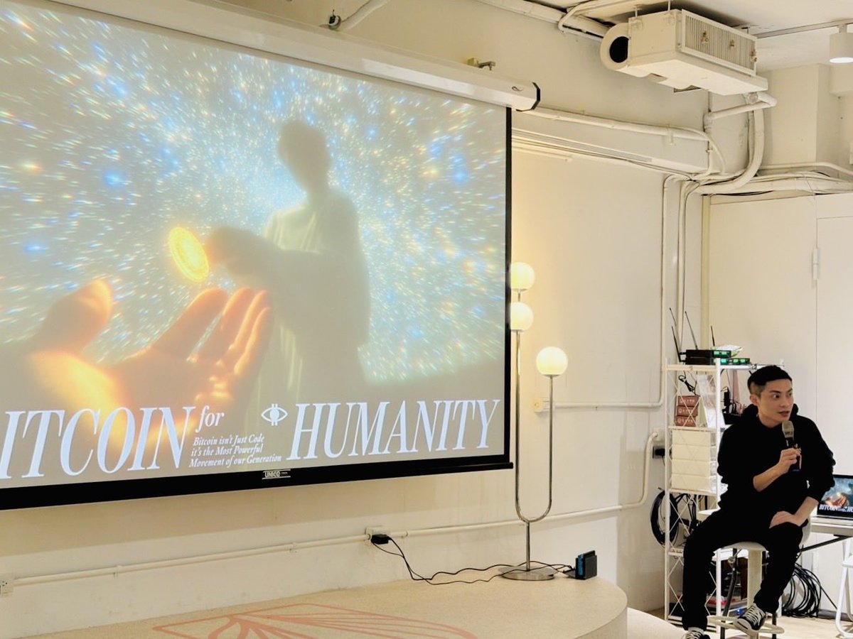 BitcoinHubTW's tweet image. Had a great time yesterday with @21dev_org at the NTU FinTech Club year-end showcase 🎓⚡️

@mike_tempohouse shared the Plan ₿ Program and what’s coming next for Taiwan Bitcoin Hub with the students.

Amazing to see more students signing up for the Plan ₿ Program, more…