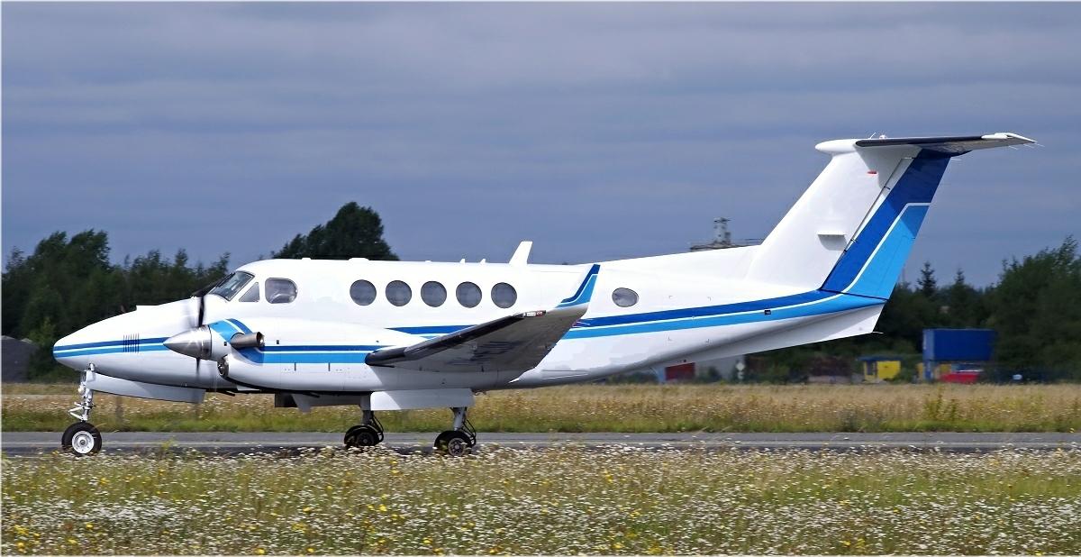 sellajet's tweet photo. Beautiful like new 2013 Kingair 250-Ser# BY-165. Only 950 hours since brand new! 150 hour props, Raisbeck Strakes, BLR Winglets, Enhanced Vision, and more. It is immaculate! sales@sellajet.com | 251.968.6800 | https://t.co/hG8r7eQRlR https://t.co/X6zTbjHGPu