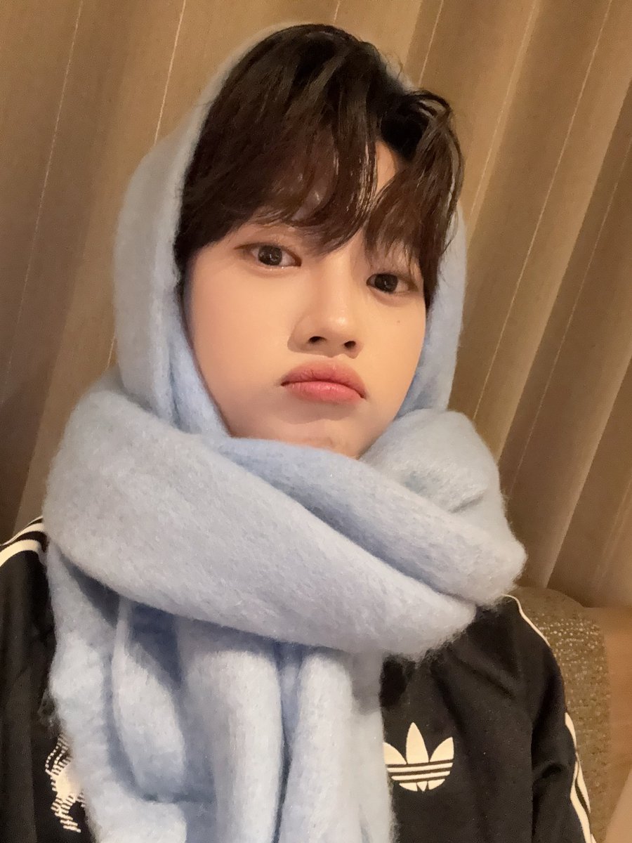 WEi__Member's tweet photo. [#석화] 겨울 꽃은 바로 나였어 ❄️🌸 https://t.co/YhVOu0gNSJ