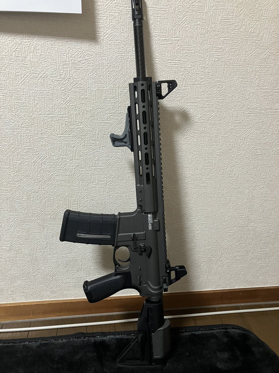 AHOBEL2's tweet image. 初トレポン！
♾️デビュー！
Nボにカーボンアウター！

夢だったジャックカービン(ちょっと違うとこあるのはわざとです)

カッコいい〜

とりあえず、今あるモノで！
光学は迷走中……

軍拡パーツ揃ってきて塗り終わってからまたどうなるかワクワクするぜ！

#トレポン
#インフィニティ
#move