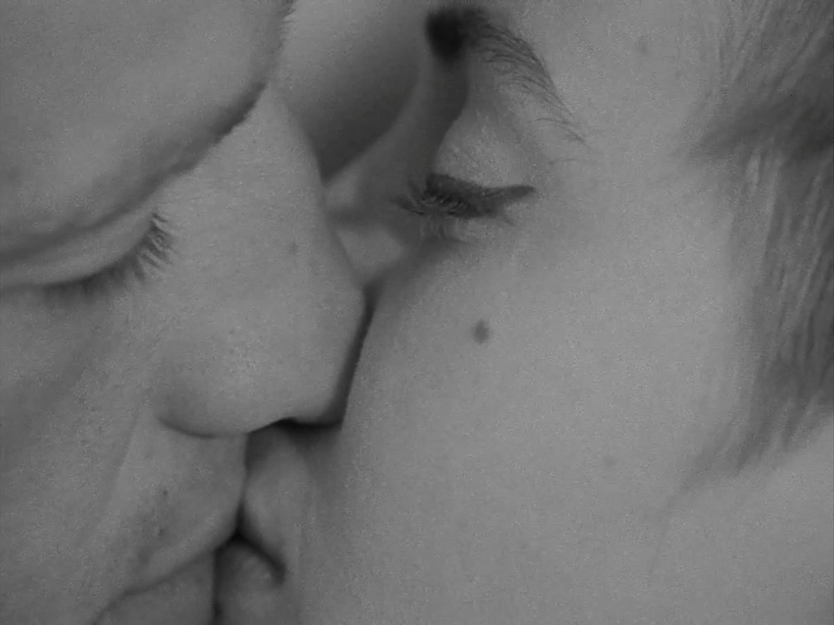 filmfr4me's tweet image. Breathless (1960)
Director: Jean-Luc Godard