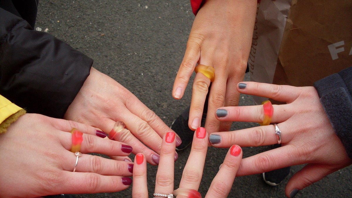 Henhunts's tweet photo. 📸 Photo challenges make the hen party.

Our HenHunt treasure hunts are packed with fun photo challenges that get everyone laughing, posing and making memories 💅😂

👉 https://t.co/OtFGFkOpd6
#HenParty #HenDoIdeas #HenHunt https://t.co/cJ3GUrceW0