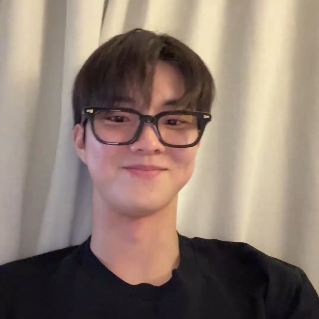 samoyedad's tweet image. 🥺🤏🏻