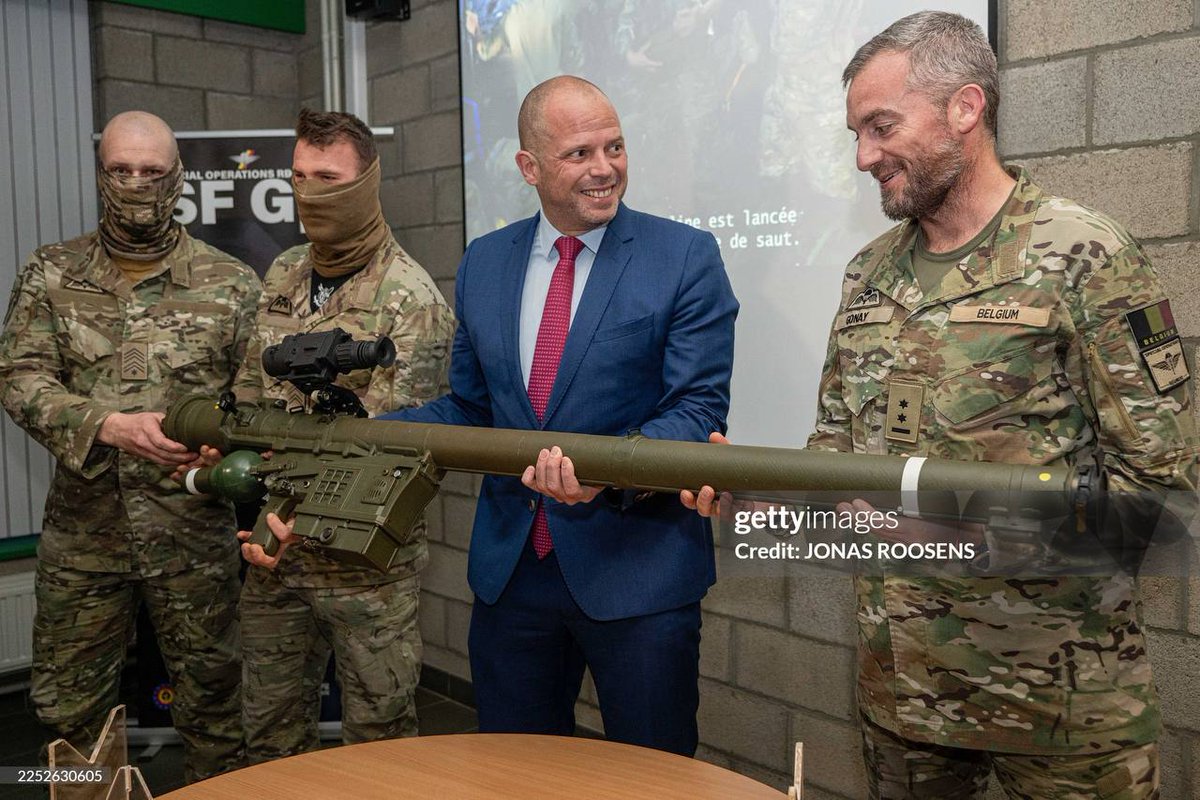 TheDeadDistrict's tweet photo. The Belgian Special Operations Regiment has adopted Polish Piorun MANPADS into service.
The Piorun MANPADS is produced by the Polish company Mesko SA and is a further development of the Grom family of MANPADS, which in turn is a licensed copy of the Soviet 9K310 Igla-1 MANPADS
1/ https://t.co/YDhn8BibDe