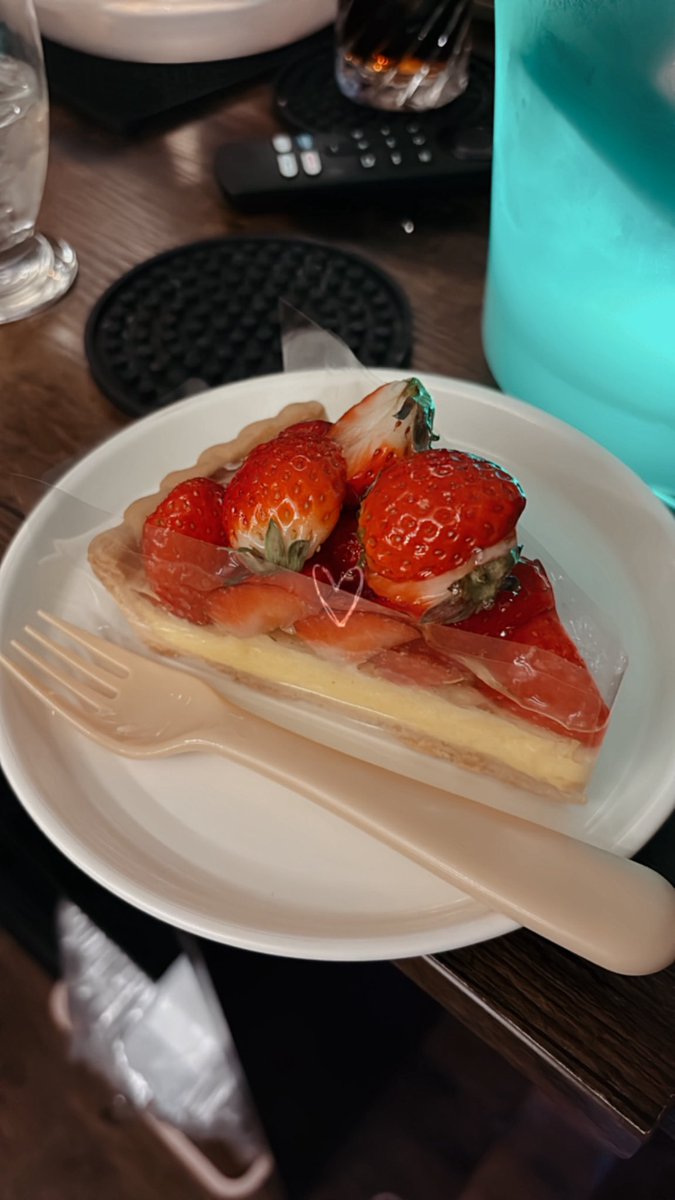 やみちゃんごしゅから私までケーキ頂いた🍰
ありがとうございます（ ;  ; ）