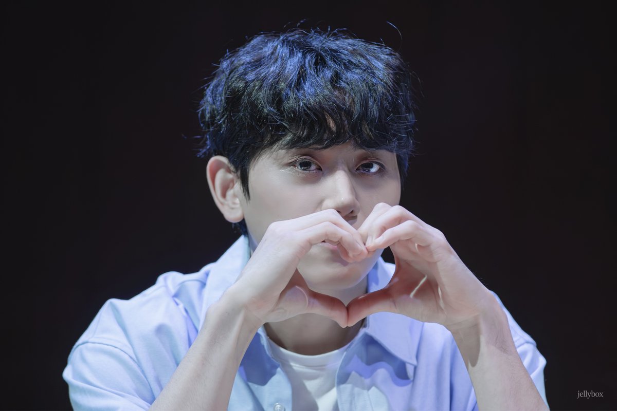 ᴊᴇʟʟʏ ʙᴏx tweet media