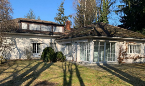 International Bern Welcome Desk tweet media