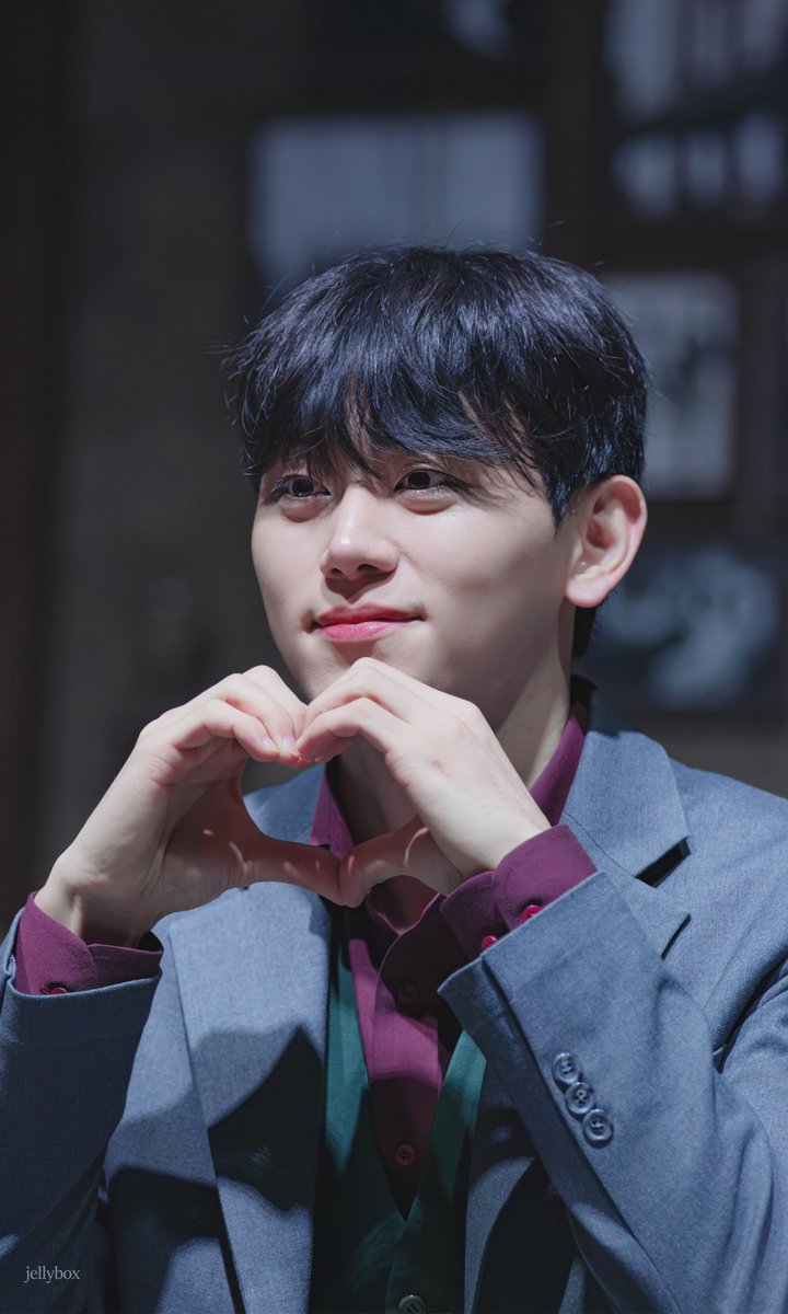 ᴊᴇʟʟʏ ʙᴏx tweet media