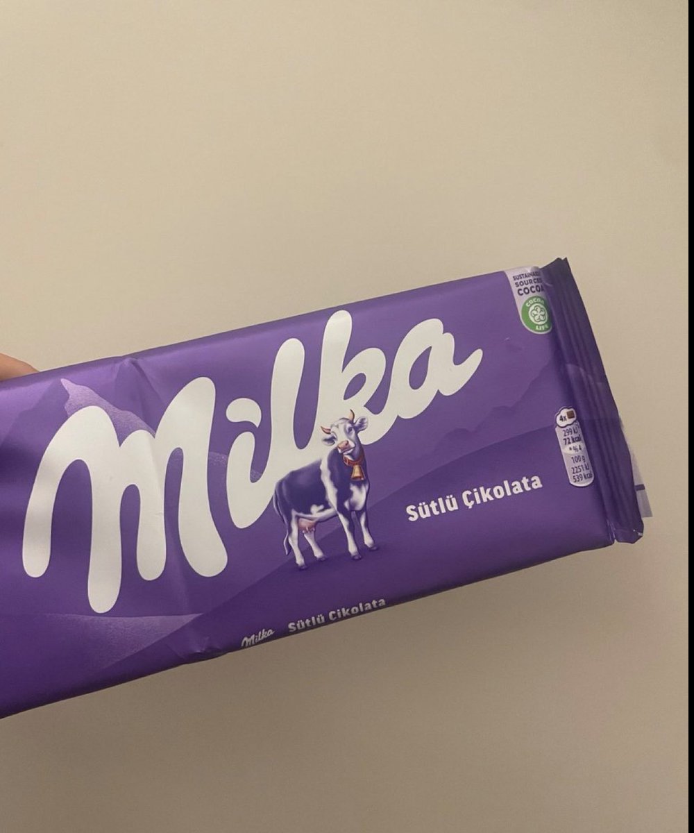 Çektiği son fotoğraf.
Aldığı son çikolata.
Attığı son mesaj…
“Son” demek o kadar canımı yakıyor ki. 💔
#AhmetOrtakDavamız