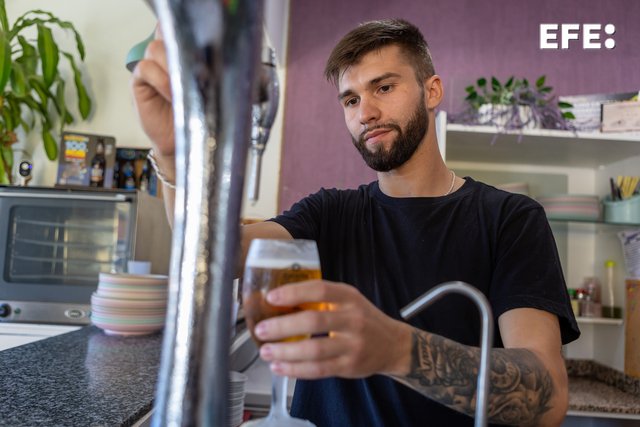 .<a href="/InforCreex/">CREEX</a> y <a href="/CIEMBadajoz/">CIEM</a> consideran “positivas” las cifras de desempleo del pasado diciembre y del conjunto de 2025, y piden la conformación de un gobierno regional “estable” para la puesta en marcha de políticas de empleo y para generar confianza