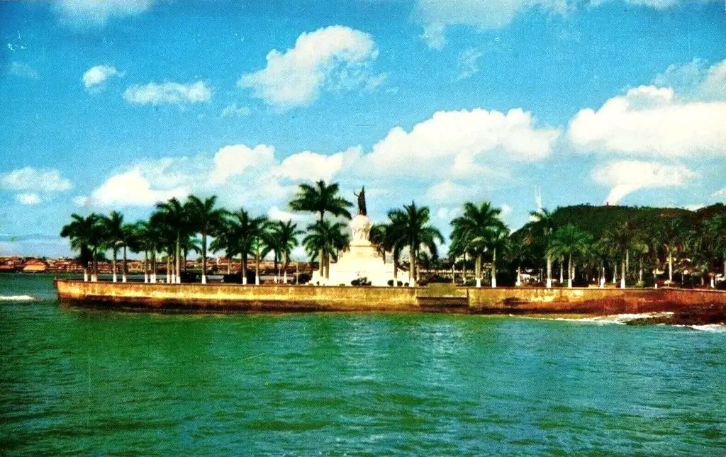Panamá Vieja Escuela tweet media