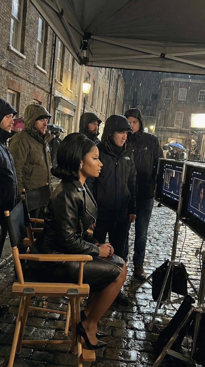 omg!!! shooting a MV!