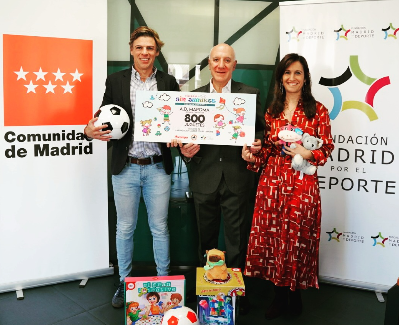 Grupo_Envera_'s tweet image. Los juguetes se han conseguido gracias a la VII Quedada Solidaria #NingúnNiñoSinJuguete promovida por @AD_MAPOMA con el apoyo de @alcampo, @deportecmadrid y @MadridxDeporte, y la solidaridad de los #MAPOMArunners.
