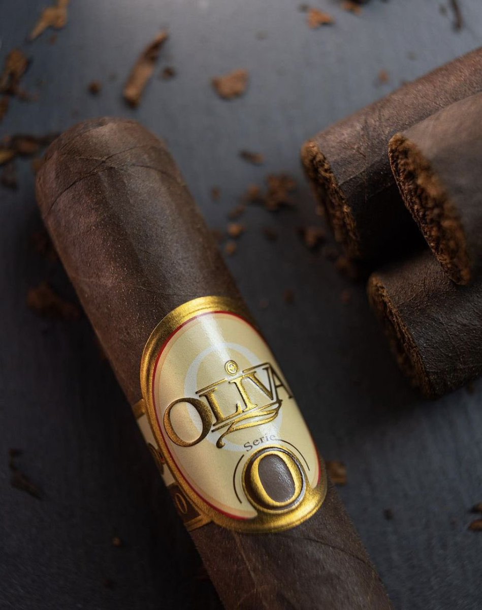 OlivaCigar's tweet image. Where every layer speaks of history and harmony
...
#CraftedWithPassion #cigarlife
#olivacigars #cigaraficionado
#craft #cigarlover
