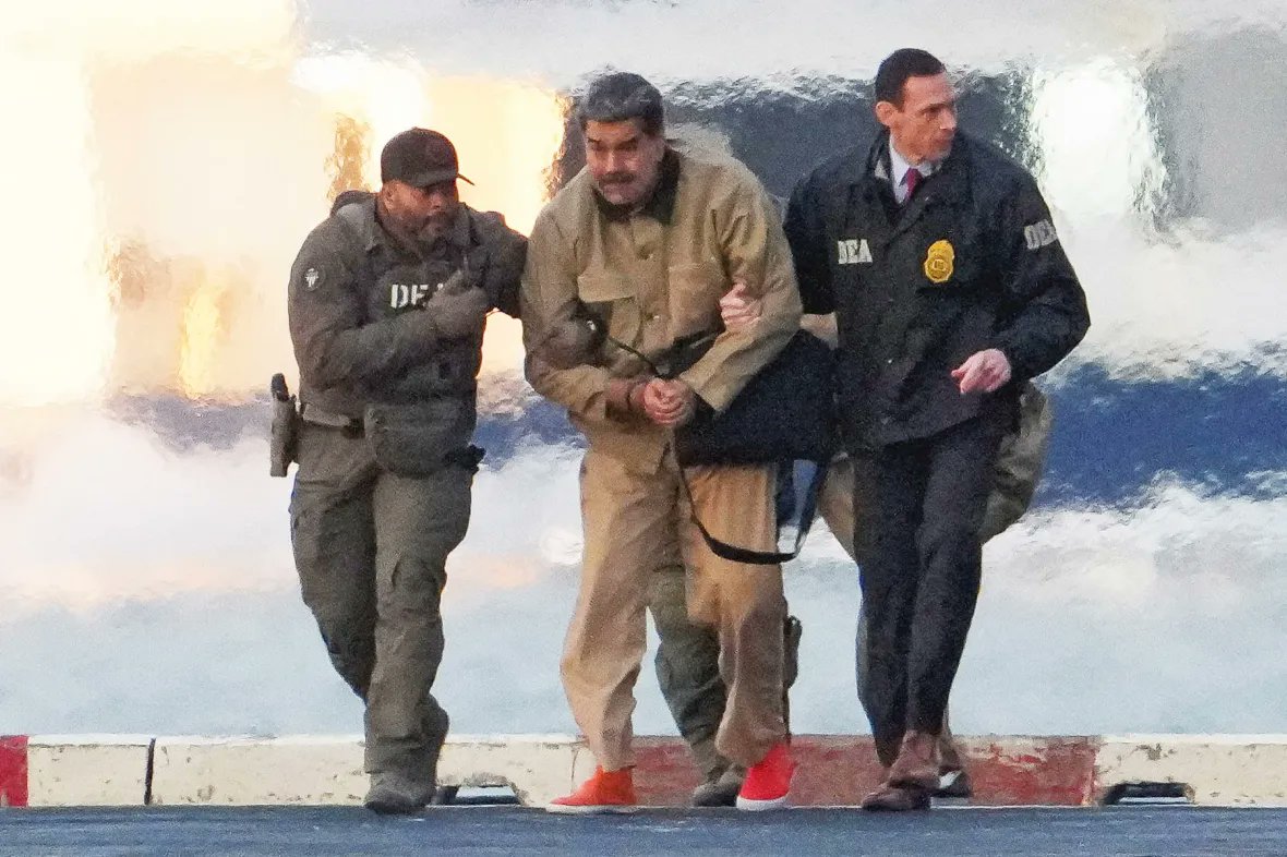 𝕋𝕙𝕖 ℙ𝕚𝕔𝕥𝕦𝕣𝕖 𝔼𝕕𝕚𝕥𝕠𝕣 tweet media