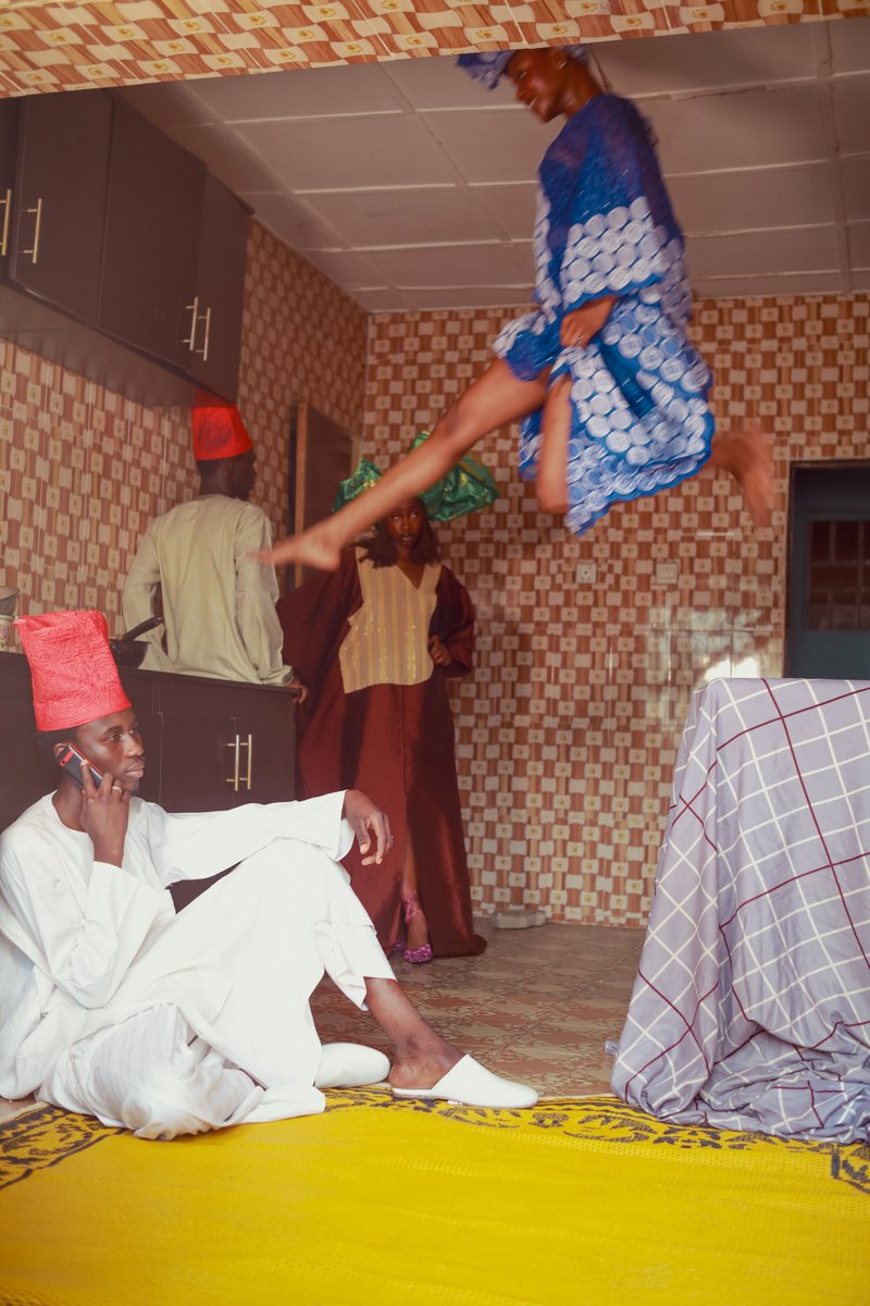 magaenvulanza's tweet image. even random documentary photographs get referenced. like this picture of fela kuti's daughter jumping into his apartment

reference vs result