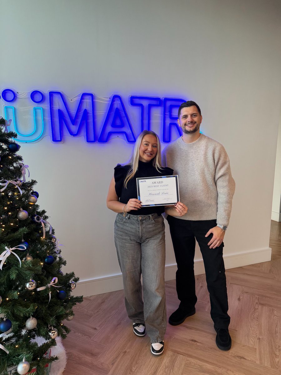 Hannah Lowe tweet media