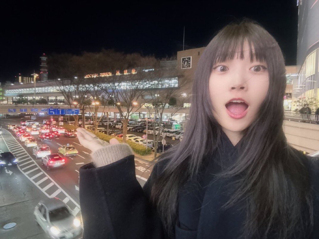 右でも左でもかわい過ぎて、頸動脈からｱｲﾗﾌﾞﾕｰ吹き出るわ🫶