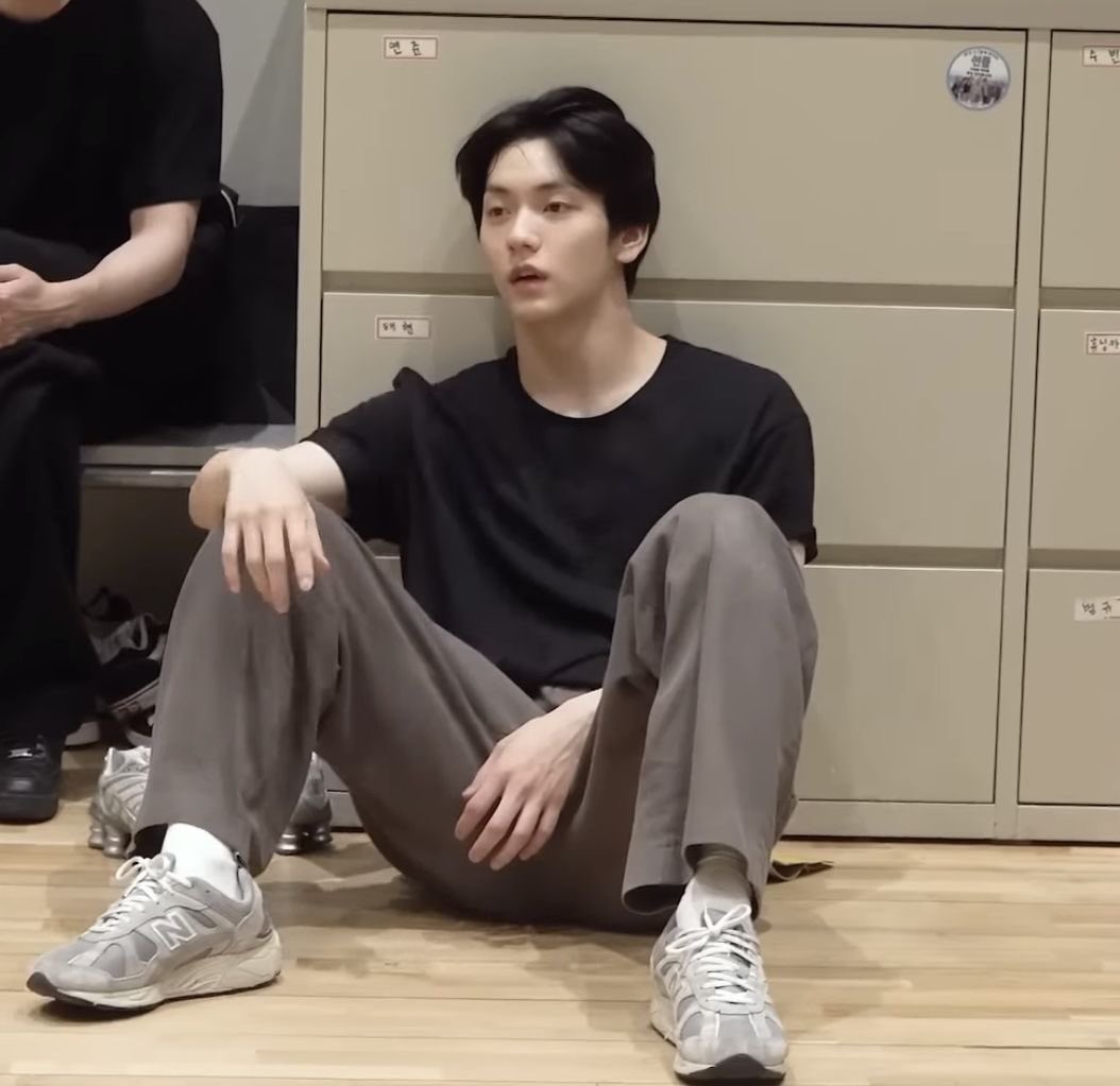 MyforestSoob's tweet image. 왠지는 ㅁㄹ겟는데 너무너무 내 취향이고 마음 힘들어짐