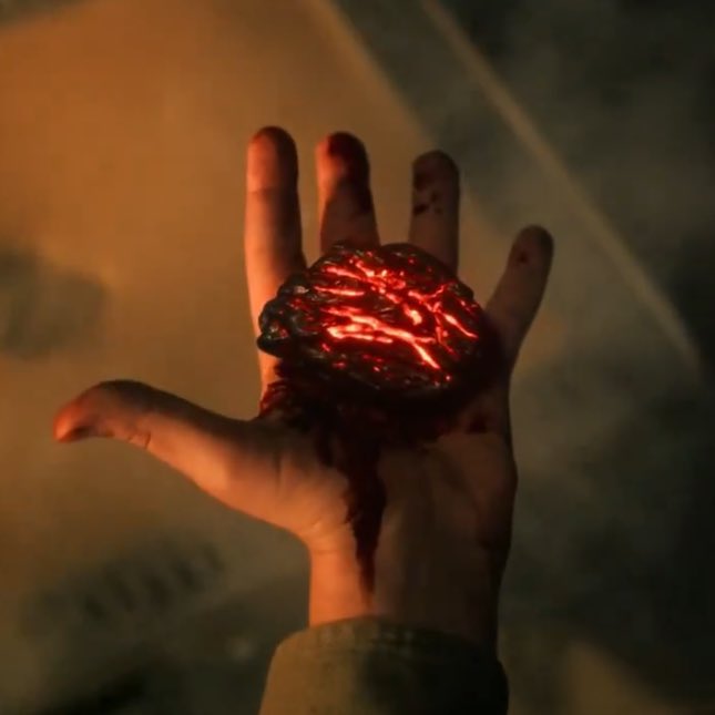 Updates_SThings's tweet image. Today the Duffer Brothers have started working on the 'STRANGER THINGS' live-action spin-off.