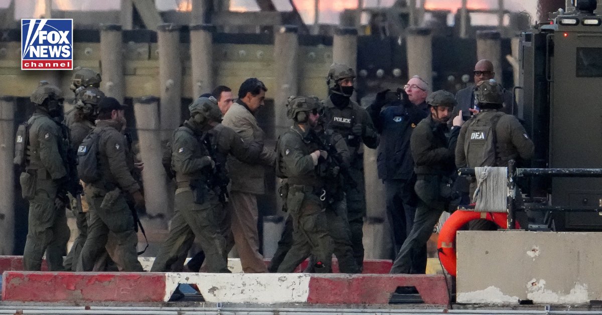 ROAD TO JUSTICE: Federal agents escort Nicolás Maduro to a New York City courthouse for his arraignment on narco-terrorism charges after being captured by the U.S. in Venezuela.