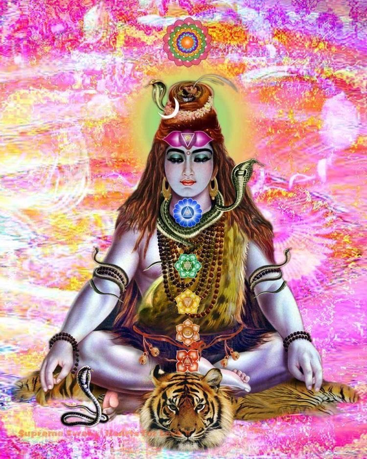 thiahgom's tweet image. as máscaras caem
quando sua vibração sobe.
não é perda,
é proteção divina.