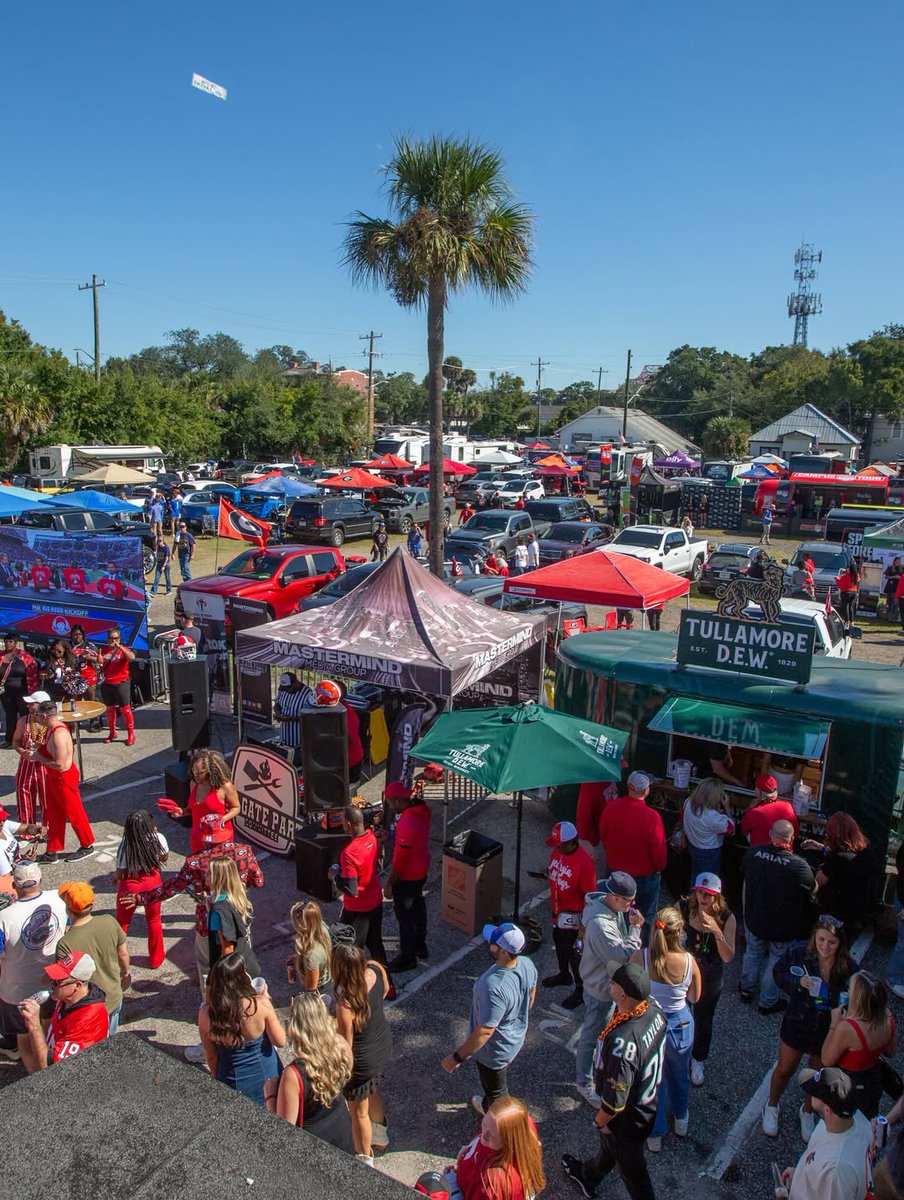 Tailgreeter tweet media