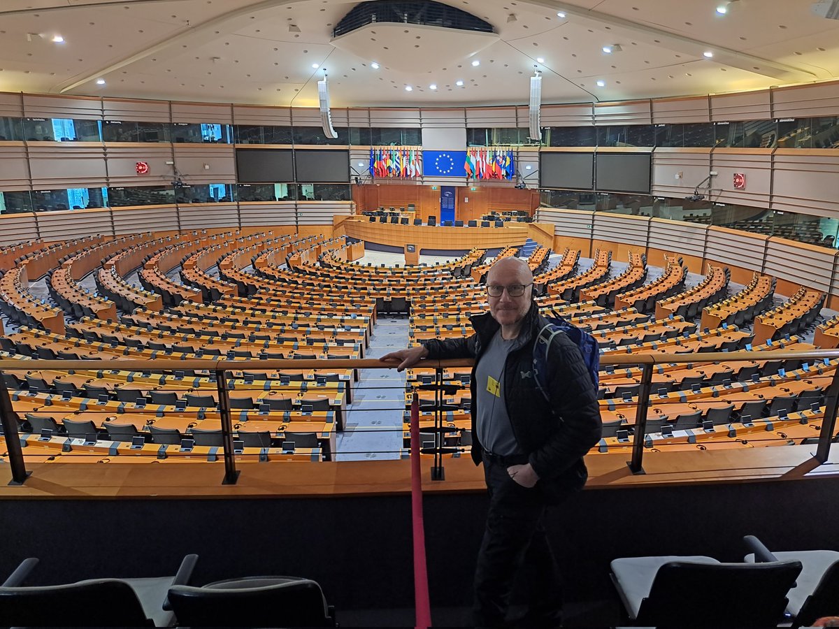PerEdberg1's tweet image. På vår tågsemester besökte vi EU:s hjärta och påminns om vikten att vi håller ihop Europa när så många av världsledarna är galna. #fred #frihet #solidaritet  @Europarl_EN @EU_Commission @EC_StockholmRep