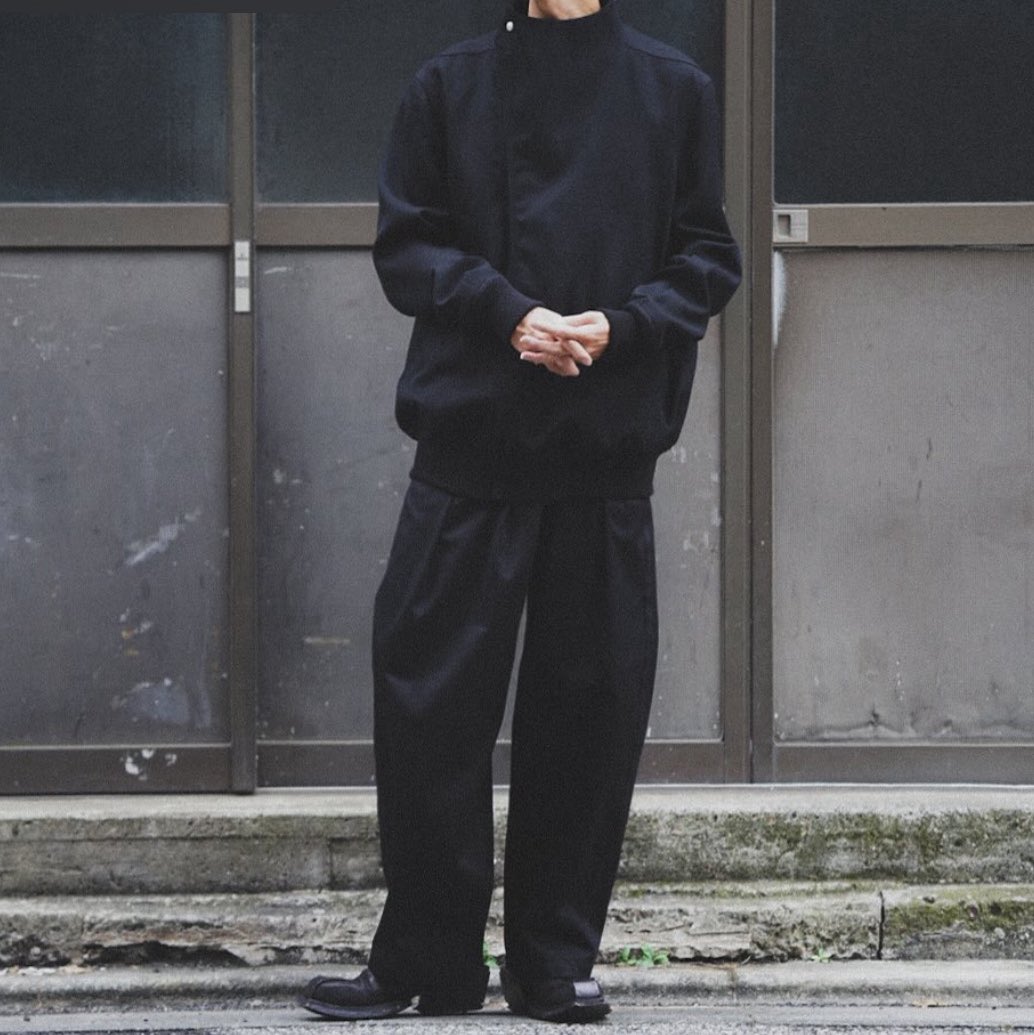 snreef8's tweet photo. 普段着にとしてのrick owens
ミニマムなアイテムですが、リックらしさを感じられる素晴らしいアイテムで気に入っている😎 https://t.co/MeeFaHCMfw