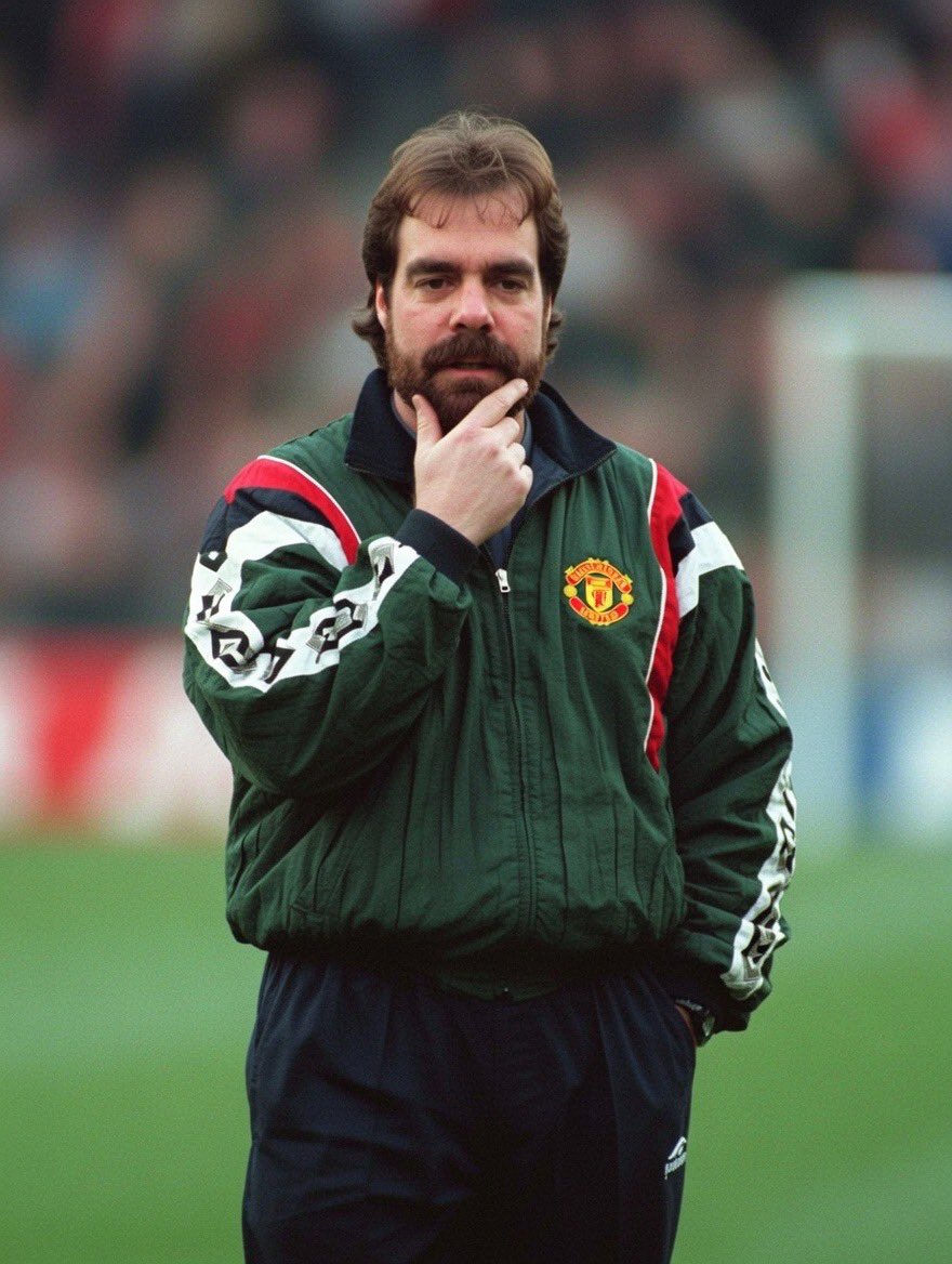 ladfootballbruv's tweet image. Only one man for the job, I reckon.