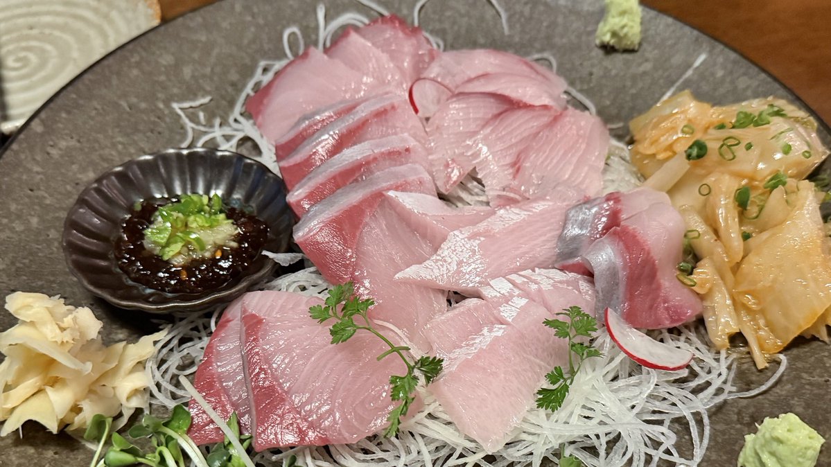 winternugu's tweet image. 생일이라는거.. 좋다💟