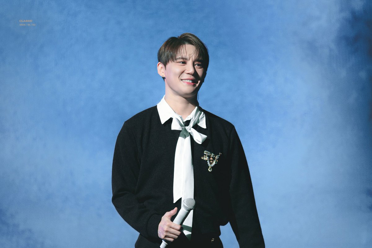 xiaclassic's tweet image. 260102 Hug and Love from #XIA #김준수