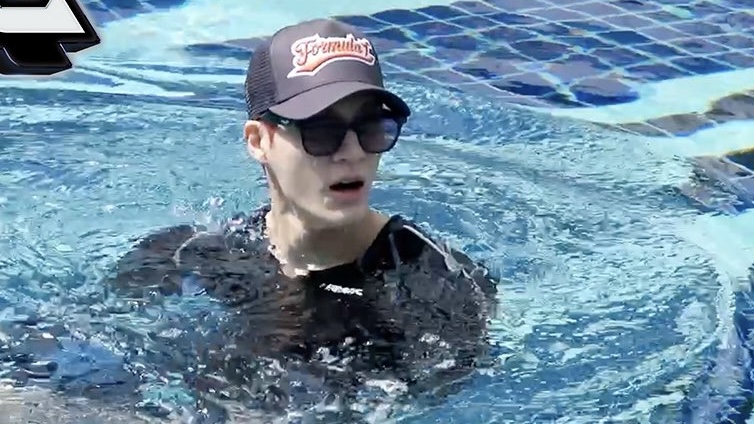 nct_menfess's tweet image. nct! jeno kalo udah didalem air gantengnya nambah 1M x lipat😭😭😭