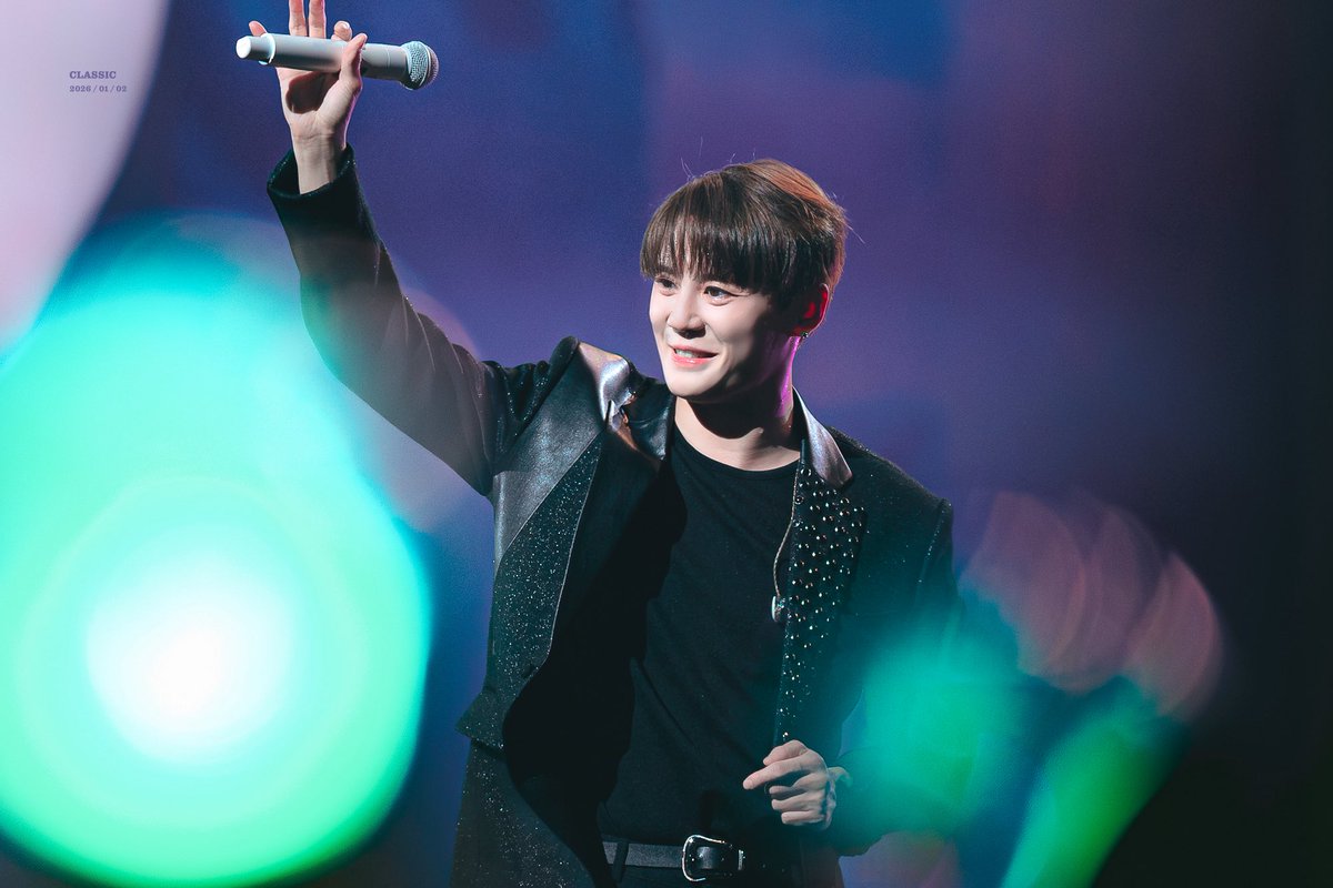 xiaclassic's tweet image. 260102 Hug and Love from #XIA #김준수