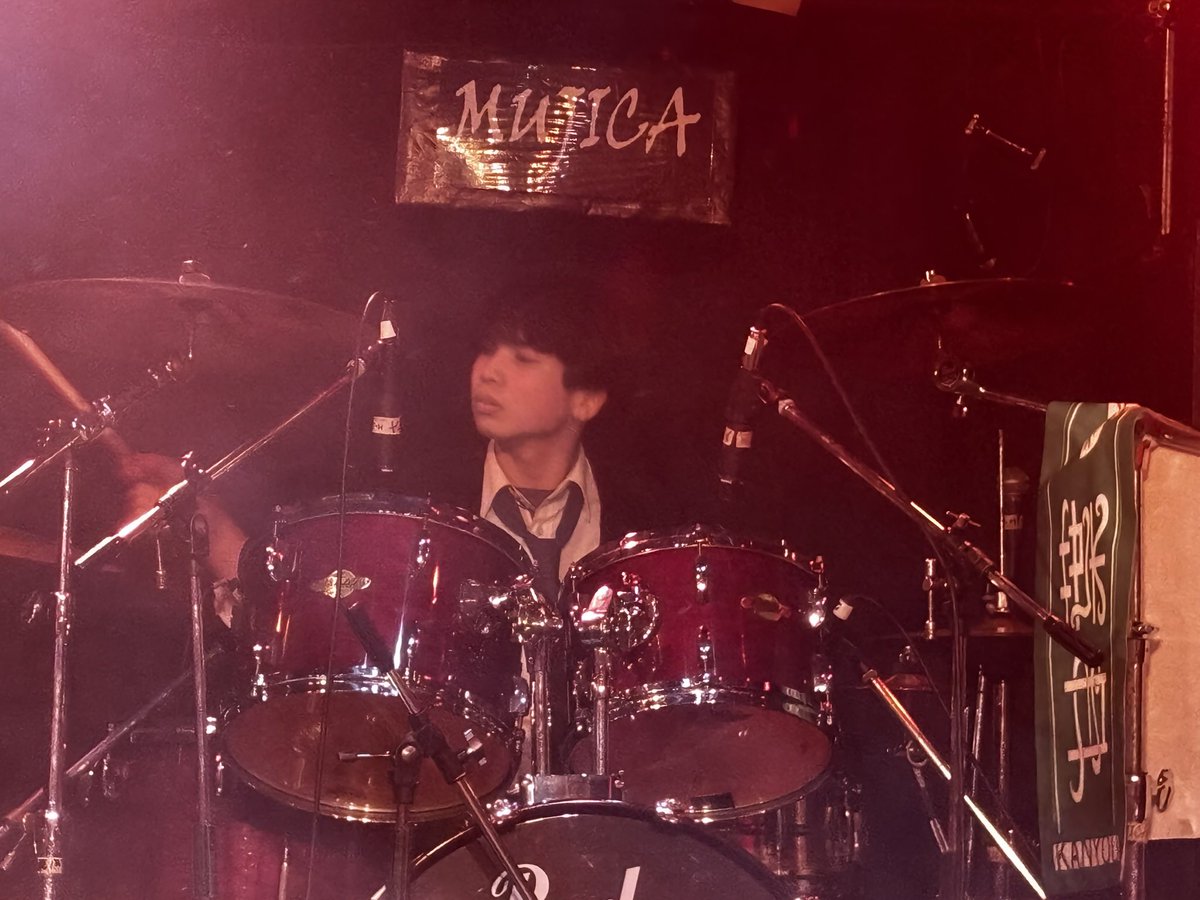 【爆散】

2026.1.4（Thu）
at 栄MUJICA

･*.✿ ┈┈┈┈┈┈┈┈┈┈┈
無期限活動休止前ラストLIVE
ここで一旦光合成をおやすみします。
今まで甘葉植物を愛してくださり、
本当にありがとうございました🪴✨️
┈┈┈┈┈┈┈┈┈┈┈┈.* 𖥧⚘

sup:<a href="/tochi_dr10/">ﾄﾁさん</a>