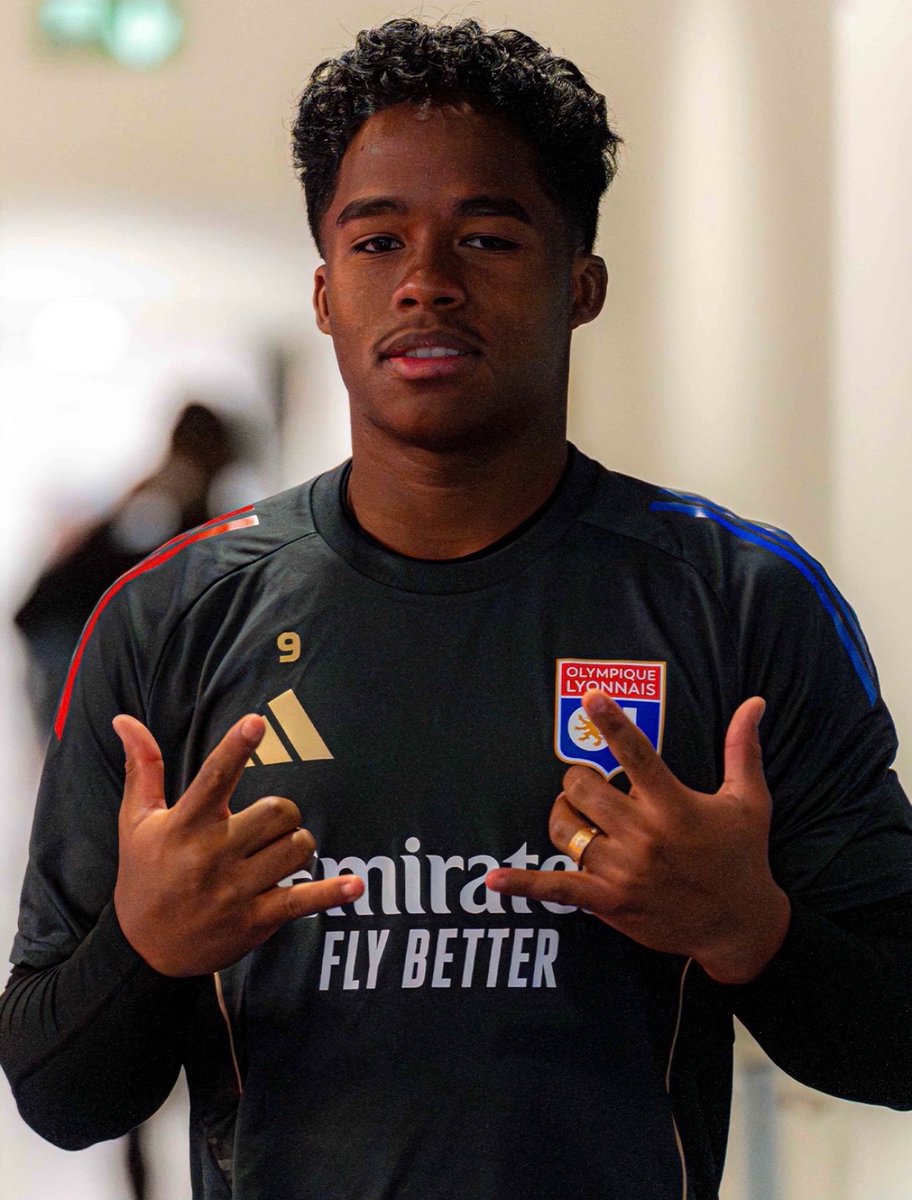 MadridXtra's tweet image. 🚨 JUST IN: Real Madrid &amp;amp; Lyon’s agreement for Endrick’s loan deal is for €1M, but for every 5 games he starts, Lyon will pay €200,000 less.

If Endrick starts 25 matches, Lyon will NOT pay anything. @MarioCortegana