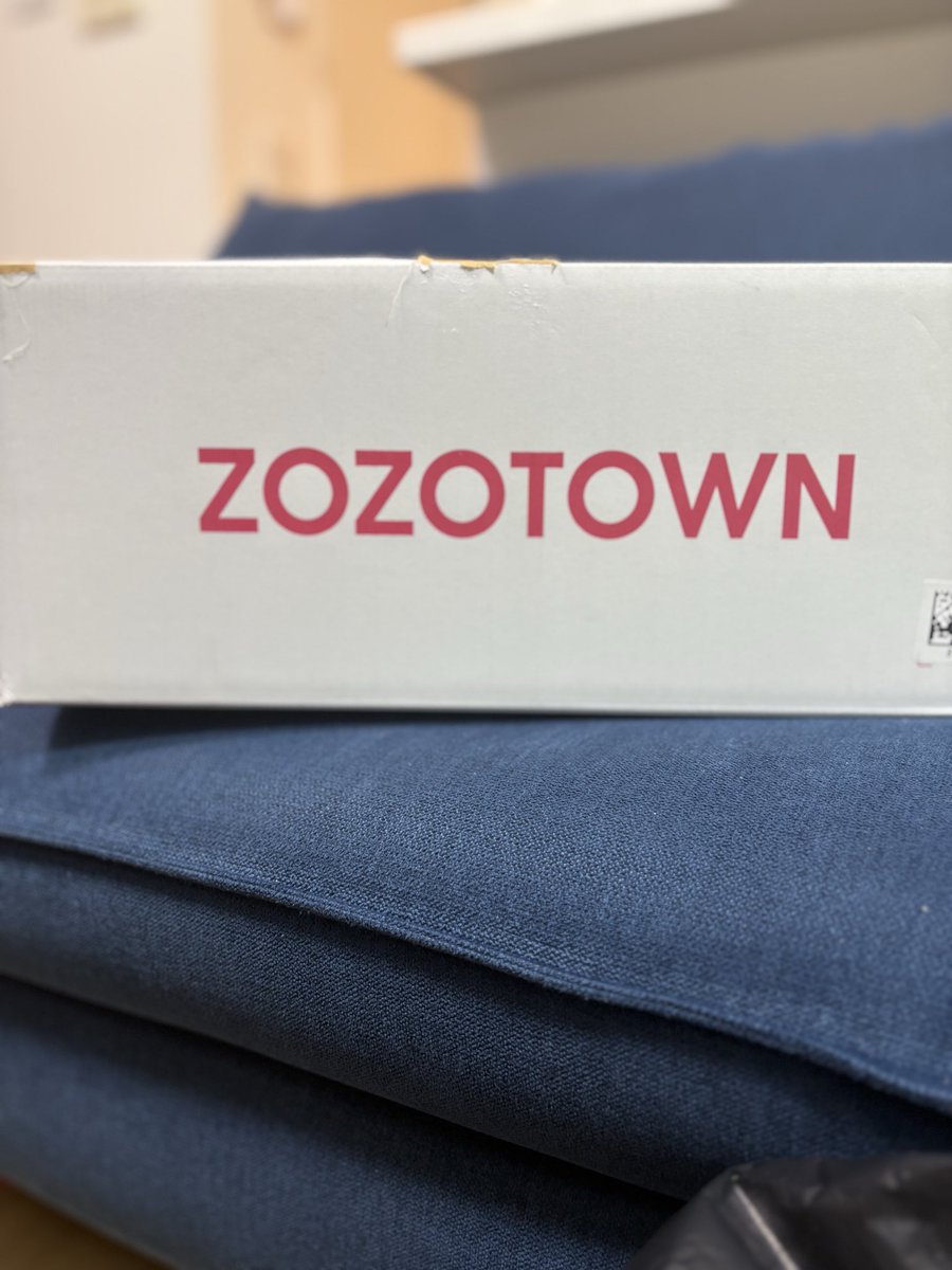micho_est_choco's tweet photo. ✧*｡♡*｡･ﾟ♡･｡♡｡･ﾟ♡･*｡✧

ZOZOのSALE中に
家族でお揃いの洋服を購入🤍
箱はそのまま再利用して、家族へのプレゼントを送る梱包に😘

可愛い服を着て寒い冬を乗り切ろう！

ZOZOさん素敵な企画をありがとうございます🤍🤍

✧*｡♡*｡･ﾟ♡･｡♡｡･ﾟ♡･*｡✧

 #ZOZOSALE箱CP https://t.co/2vOIq76TN7