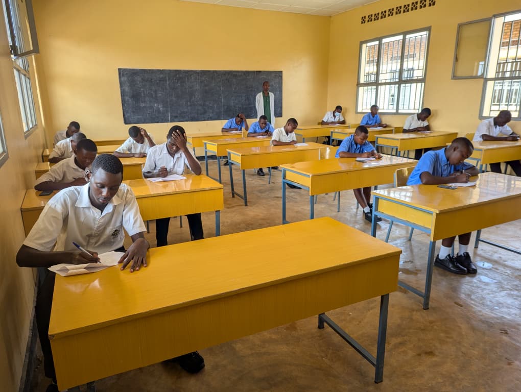 Rwanda_Edu's tweet image. A new school term begins today! Across the country, classrooms come alive once again as learners and teachers return with renewed energy, commitment to learning, consistency in teaching, and a shared drive for progress. Wishing all schools a strong, productive, and successful…