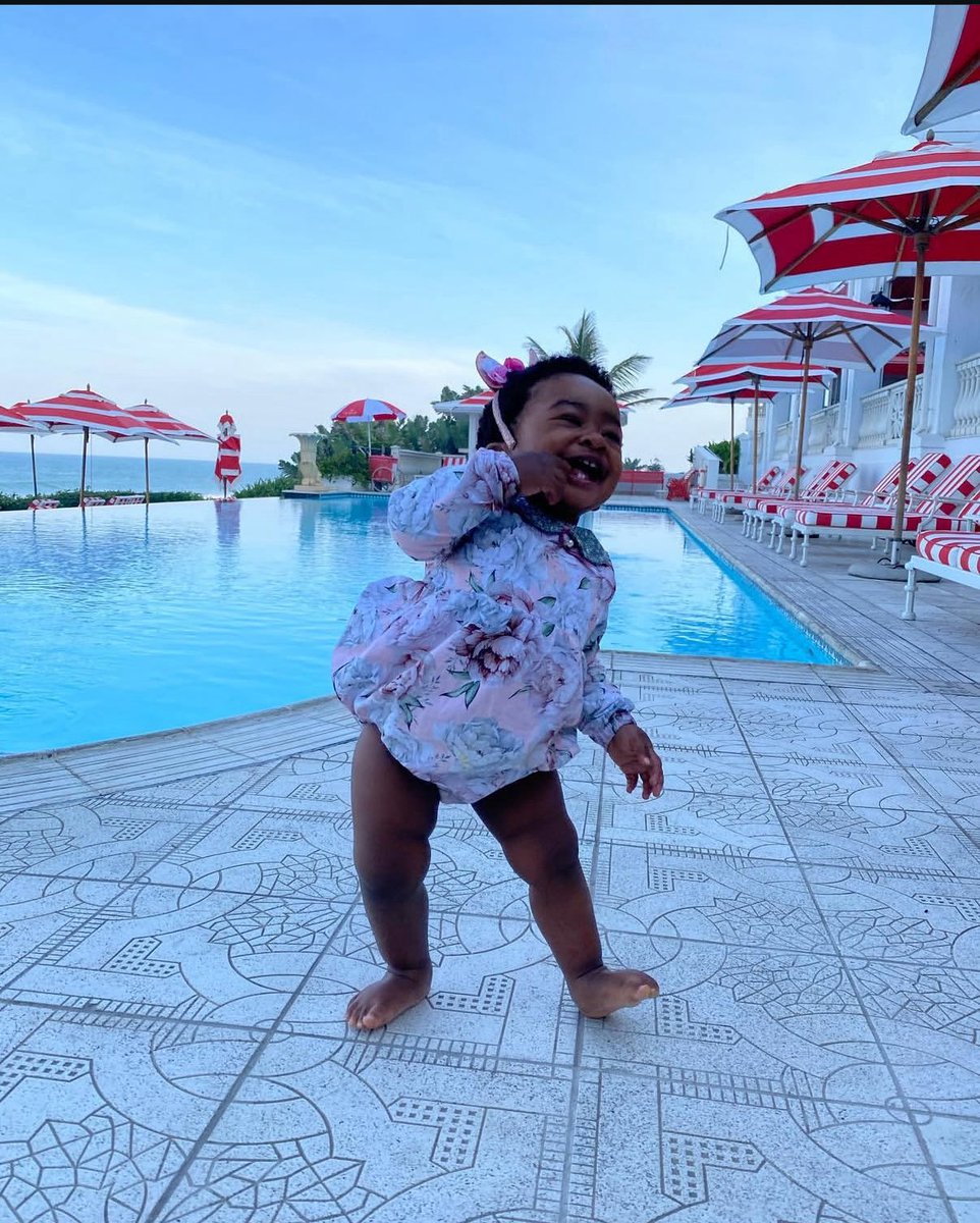 MRS CHEZI tweet media