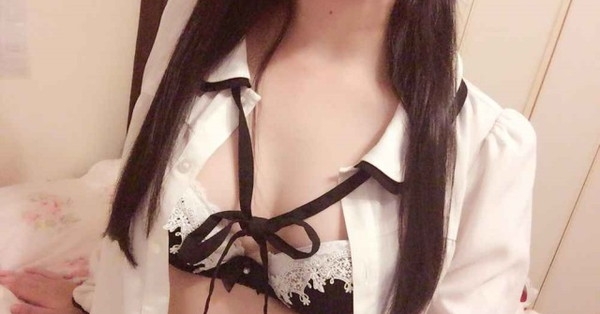 SandraCart4977's tweet photo. プロいひとってやっぱり1時間以上舐めれるの？ 

だから教えてほしい https://t.co/K4T1AOoQab